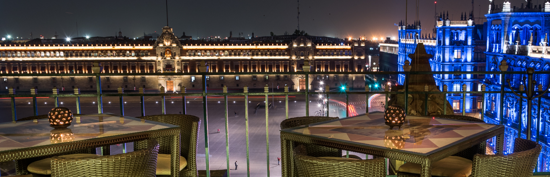 Vista nocturna al Zócalo desde restaurante la Terraza del Gran Hotel Ciudad de México